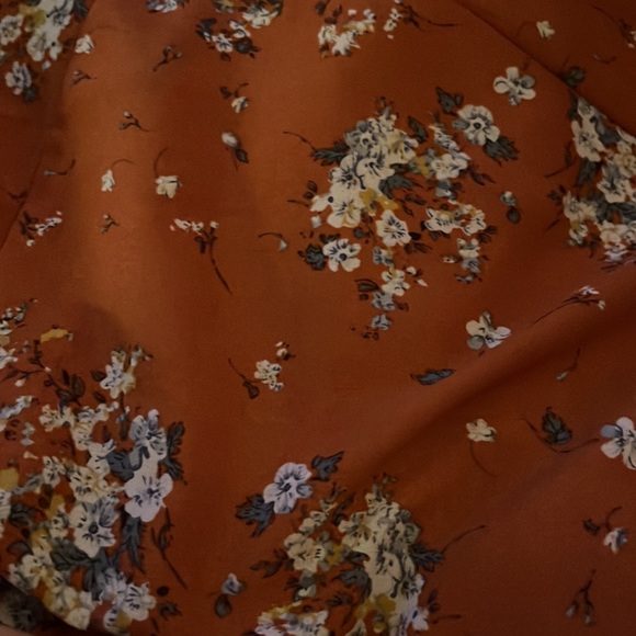 Cute burnt orange floral dress - Picture 4 of 4
